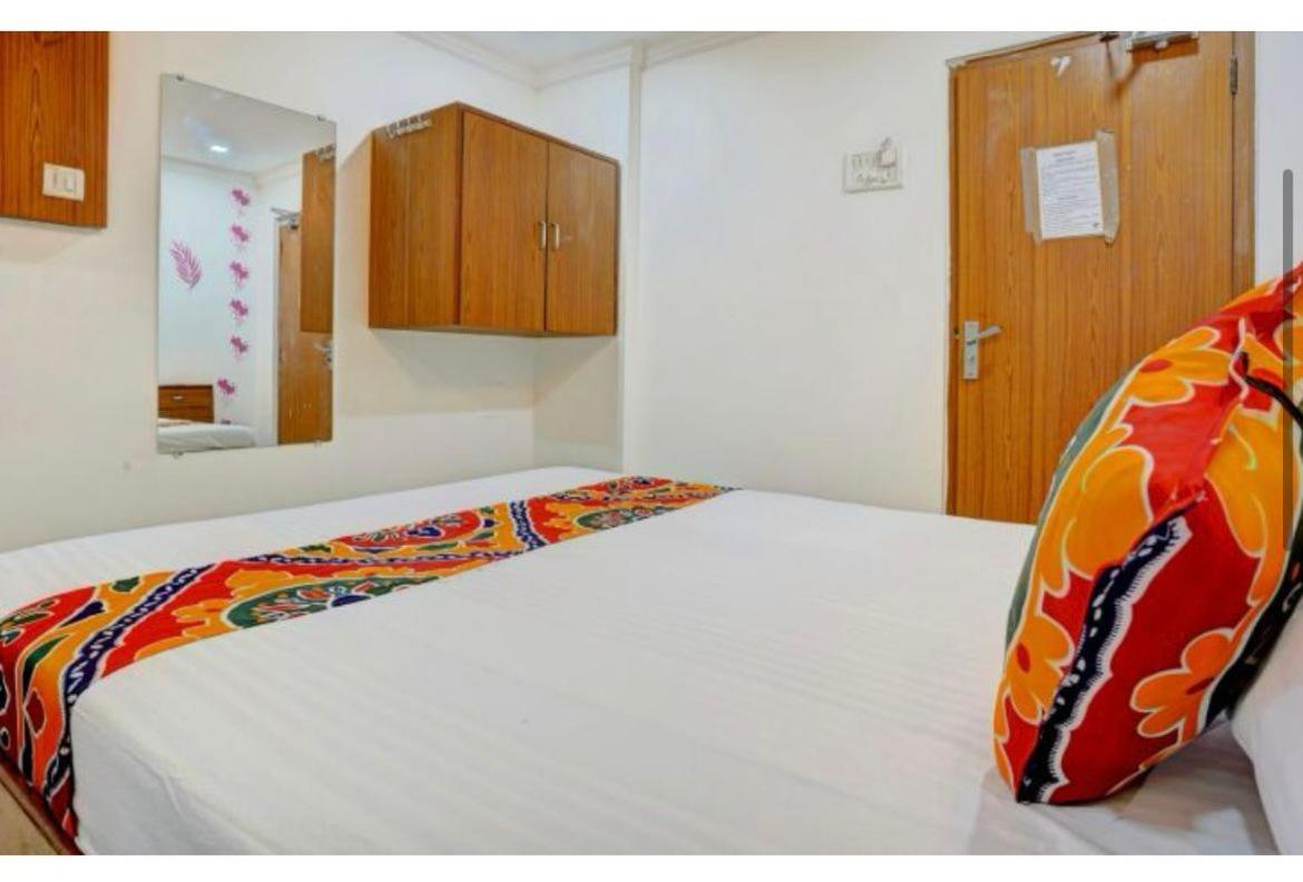 Hotel Super - Mumbai, Mumbai